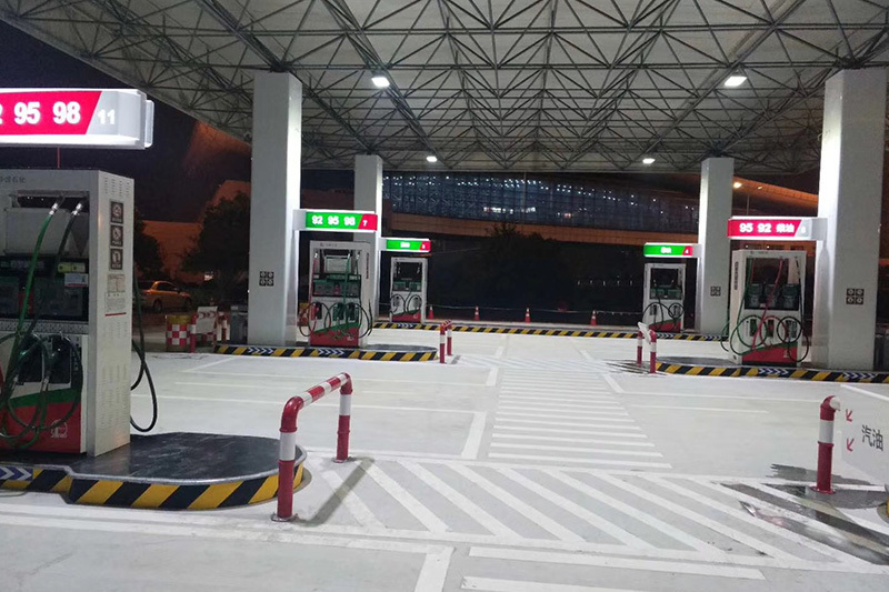 加油站